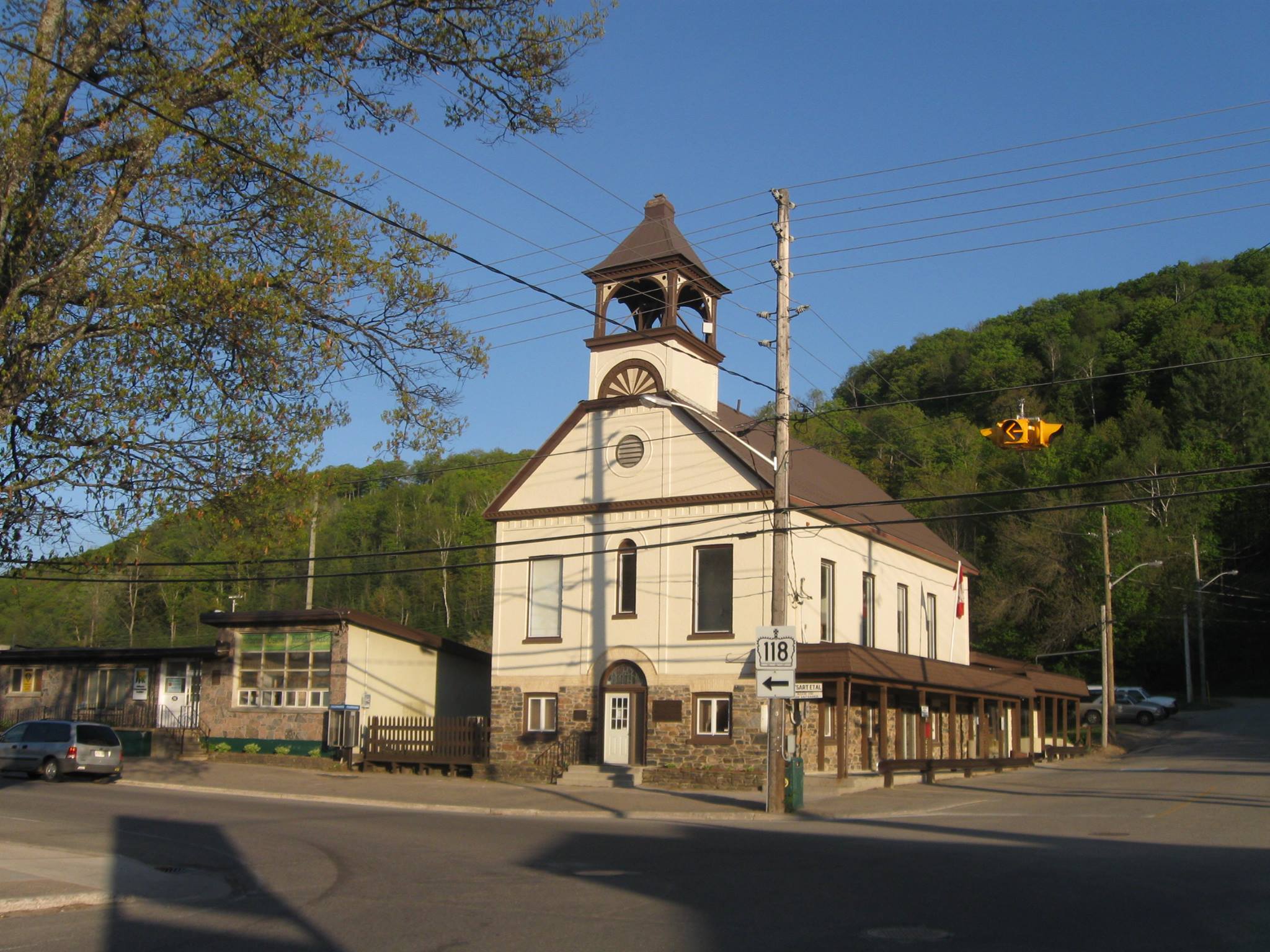 photo of current Dysart Municipal Office