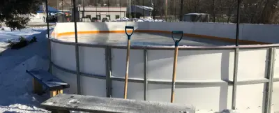 Outdoor rink at Maple Avenue